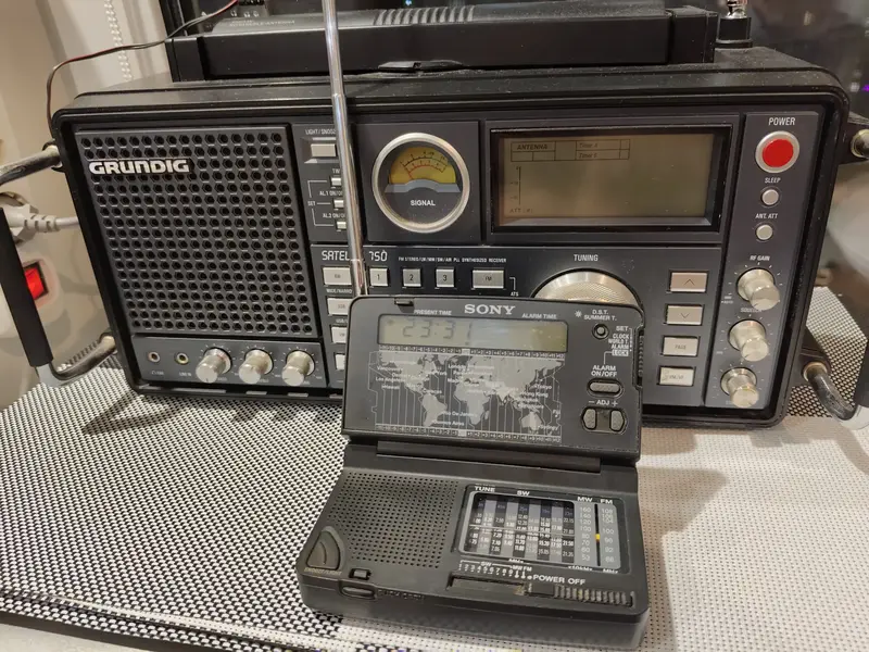 Sony icf sw12