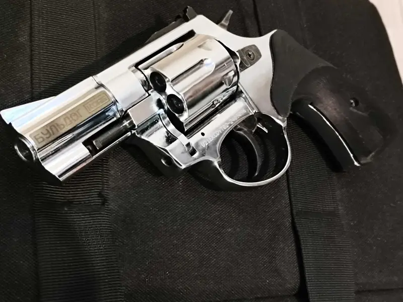 Револьвер Бульдог